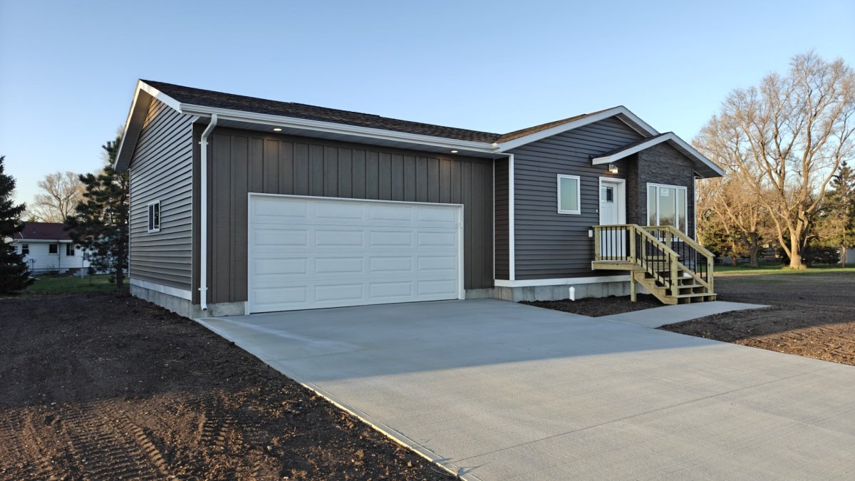 Sold - 195 Indianhead Drive - Mitchell, SD Sold - 195 Indianhead Drive - Mitchell, SD